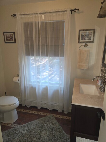 Building Photo - 78 Woodchuck Hill Rd