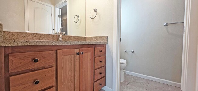 Building Photo - 1982 Dogwood Dr