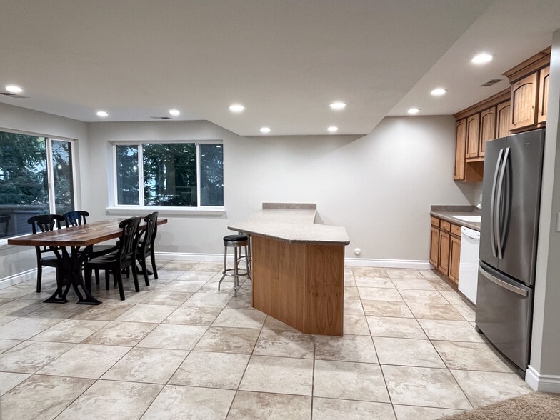 Dining & Kitchen - 1266 W 475 S