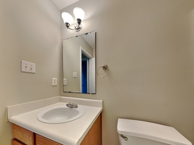 Building Photo - Price Reduction!