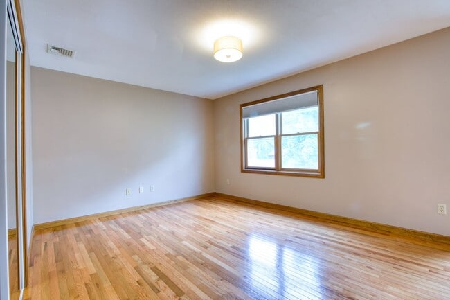 Building Photo - Spacious 2-Bedroom, 2-Story Apartment with Walk-Out Basement
