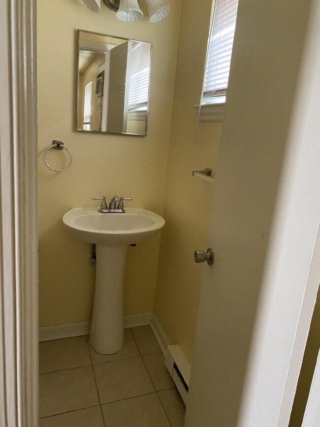 3005 Pleasant Ave 3005 Pleasant Ave Norfolk VA 23518 Apartment Finder