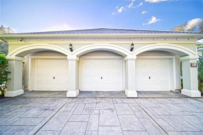 Building Photo - 910 Peachwood Bend Dr