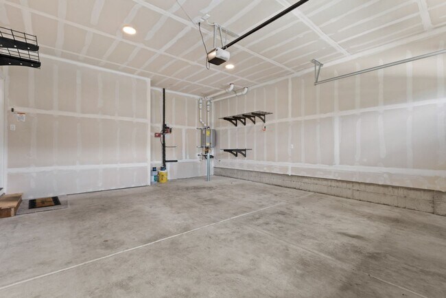 Building Photo - 10541 11th St E