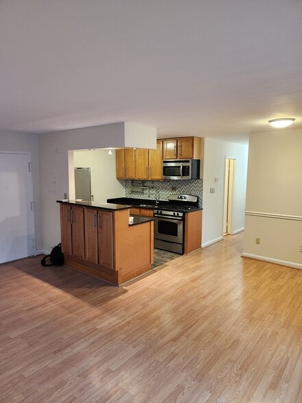 kitchen/dining room - 1931 N Cleveland St