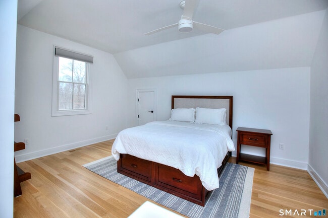 Building Photo - 32 Ridge Rd