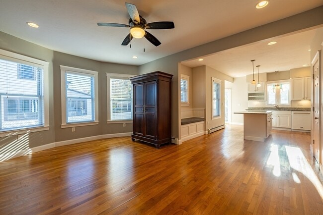 Building Photo - 151r Methuen St