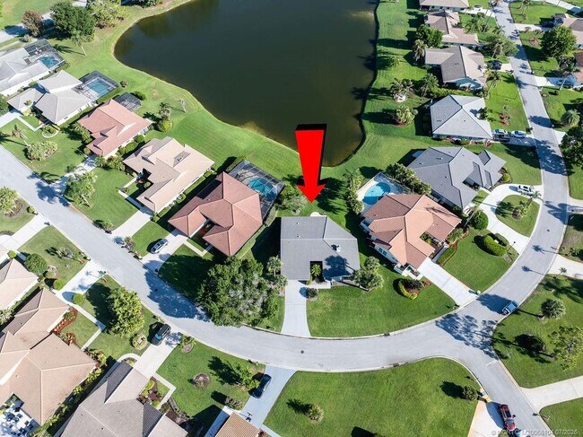 Building Photo - 2386 SW Creekside Dr
