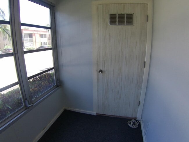 Building Photo - 241 Piedmont F