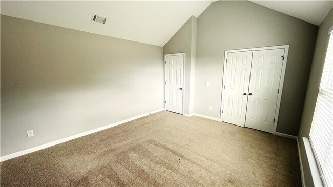 Building Photo - 1215 Grey Rock Way