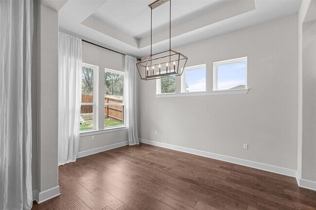 Building Photo - 522 Dayridge Dr