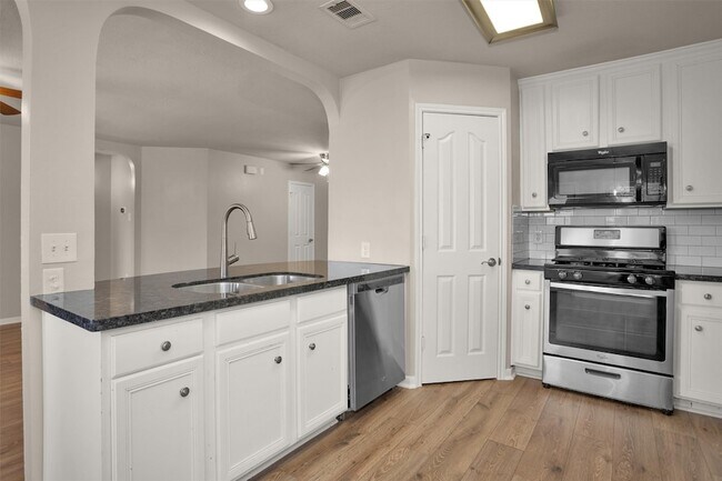 Building Photo - 32102 Decker Oaks Dr