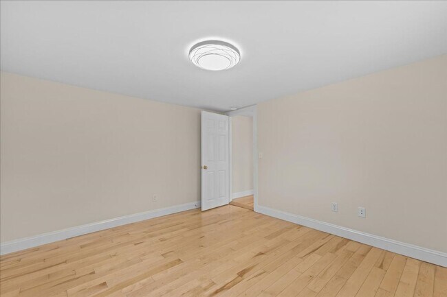 Building Photo - 375 St Paul St