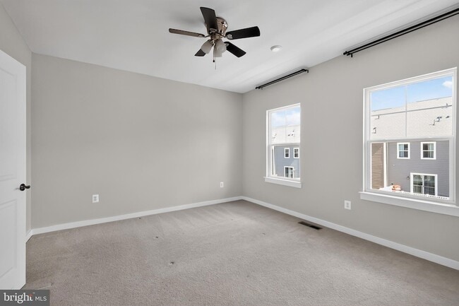 Building Photo - 1743 Autumn Maple Leaf Dr