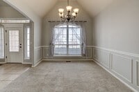 Building Photo - 5 Bed | 2.5 Baths | Broken Arrow