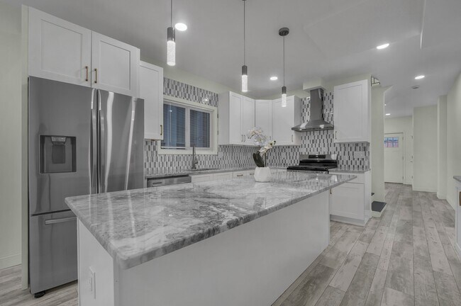 Building Photo - 1027-1029 Madison Ave