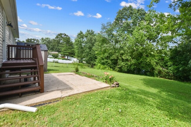 Building Photo - Pet Friendly Four Bedroom!