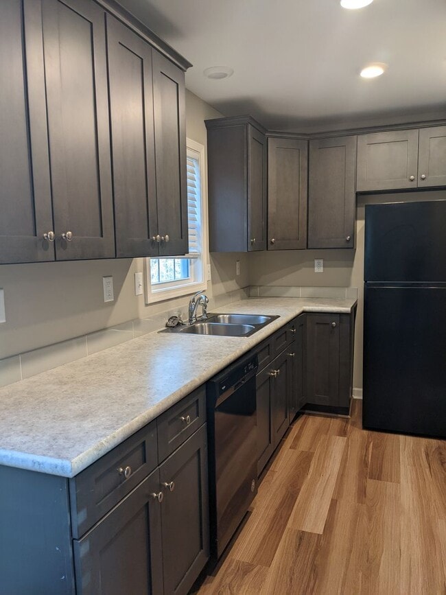 Building Photo - Black Mountain Rental - Duplex