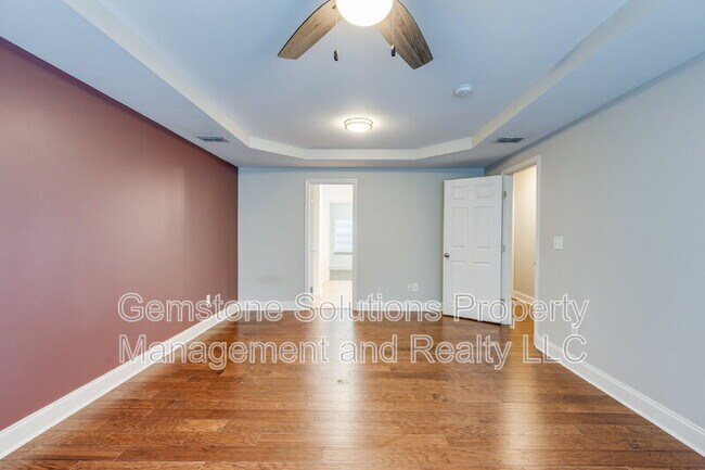 Building Photo - 2605 Paddock Park Dr