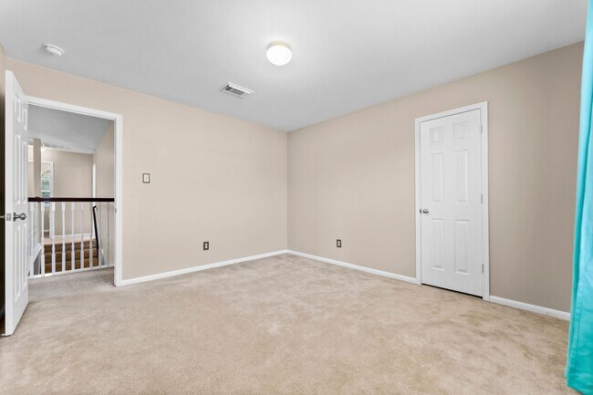 Building Photo - 8338 Loetsch Ridge Way