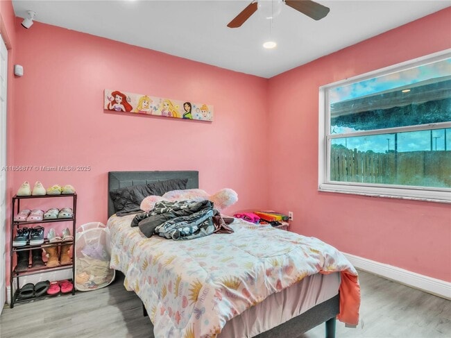 Building Photo - 15851 SW 108th Ave