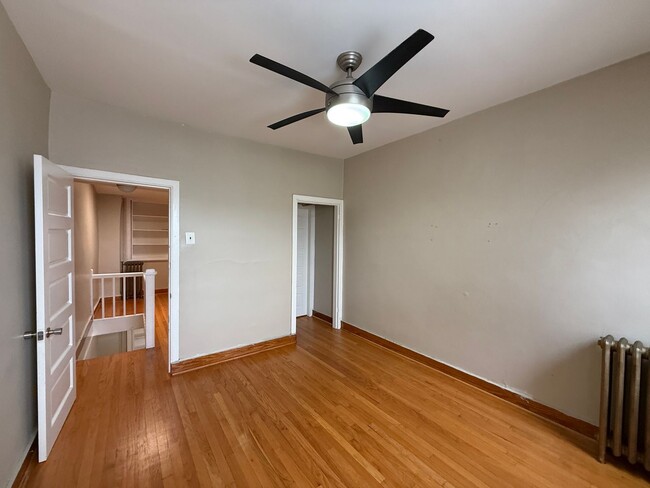 Building Photo - Charming 2 Bed w/ Parking | Steps from Latrobe Park — Locust Point!