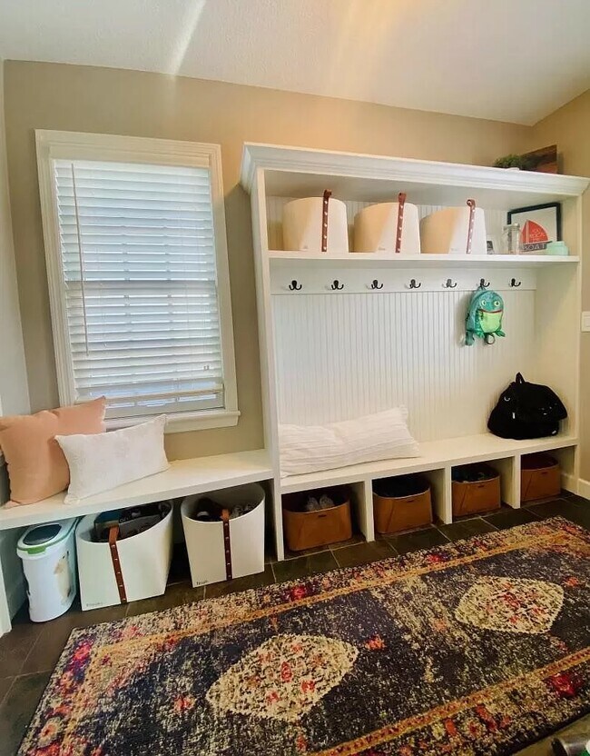 Building Photo - Upton