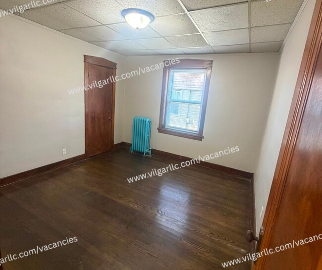 Building Photo - 5417 Wood Ave