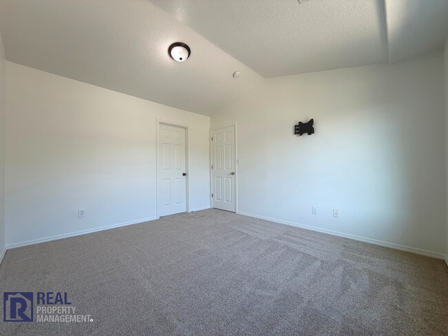 Building Photo - 17230 NW Widgi Creek Ct