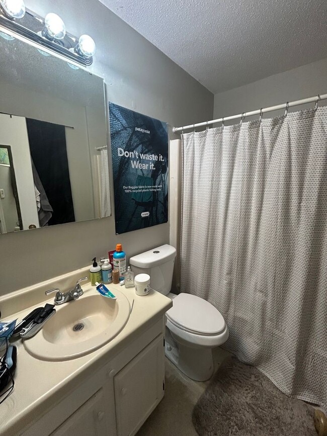 Building Photo - CARLTON1223-1227