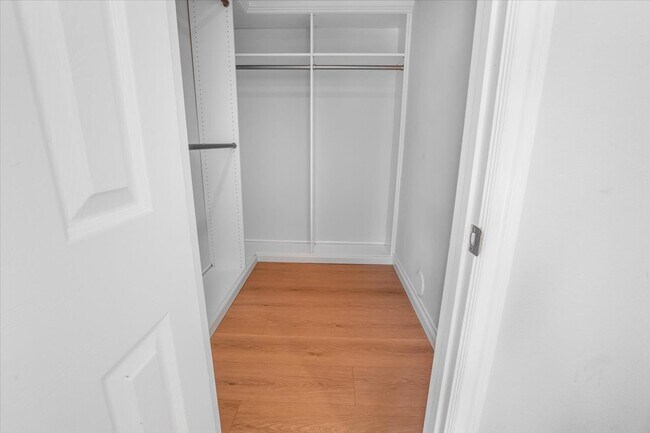Building Photo - 7365 Pomelo Dr