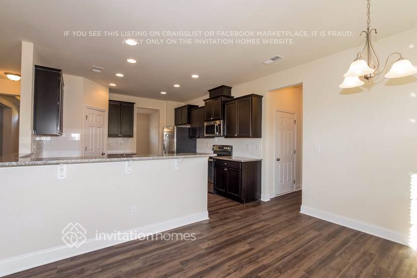 Building Photo - 167 Sassafras Rd