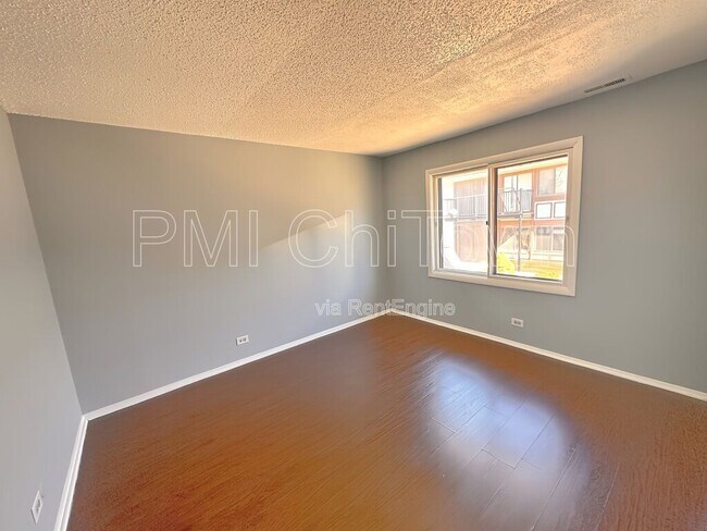 Building Photo - 5573 Court F