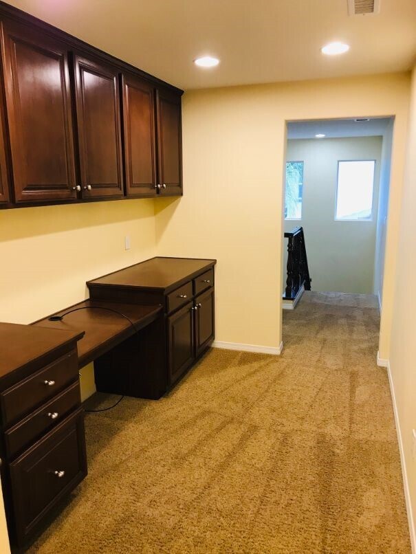 Building Photo - 45611 Basswood Ct