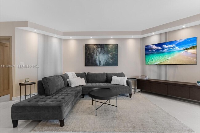 Building Photo - 20191 E Country Club Dr