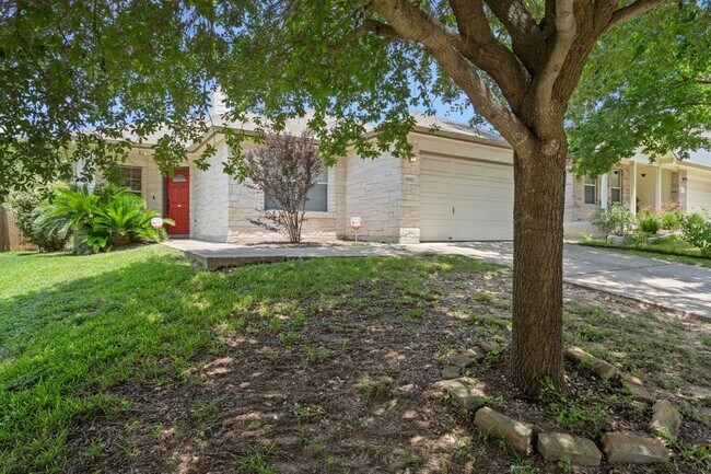 Building Photo - 1900 Melissa Oaks Ln