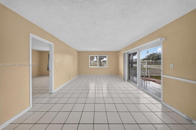 Building Photo - 505 NW 177th St