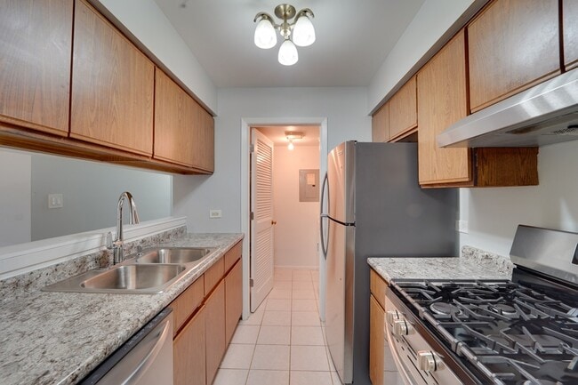 Building Photo - 365 Grissom Ct