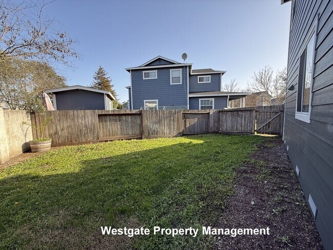 Building Photo - 737 Judith Ct