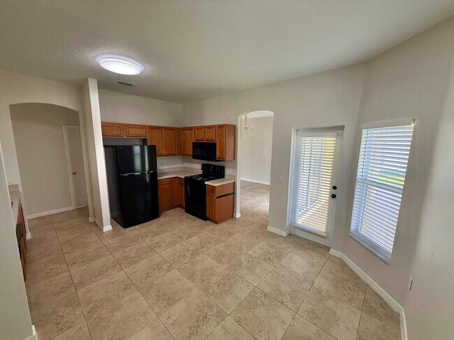 Building Photo - 3637 Northwoods Dr
