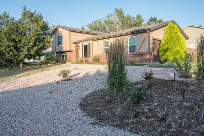 Primary Photo - Charming 3-Bedroom Home with Stunning Pike...