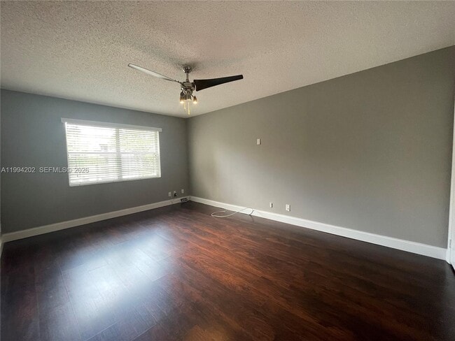 Building Photo - 5961 N Falls Cir Dr