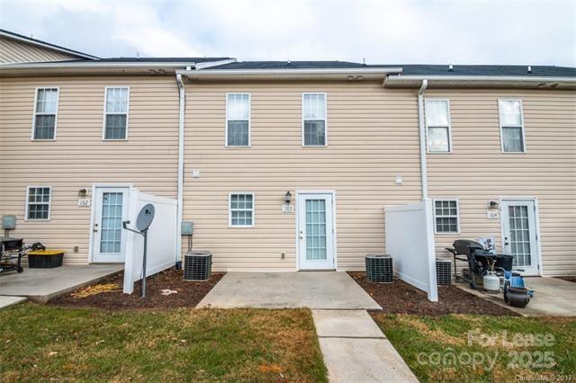 Building Photo - 116 Locomotive Ln