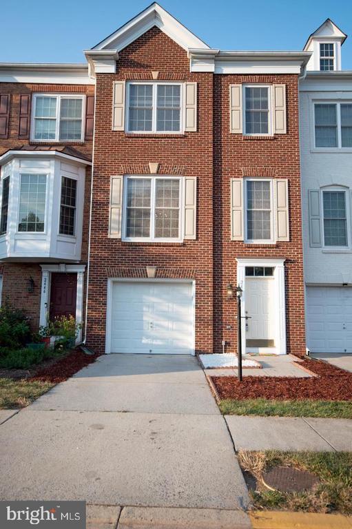 Building Photo - 2444 Terra Cotta Cir