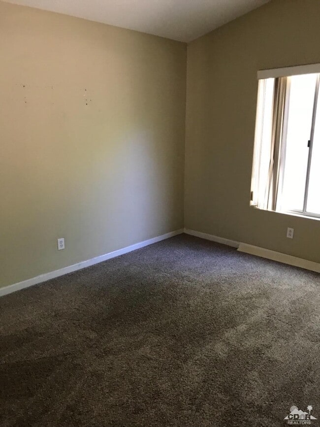 Building Photo - 49084 Violet St