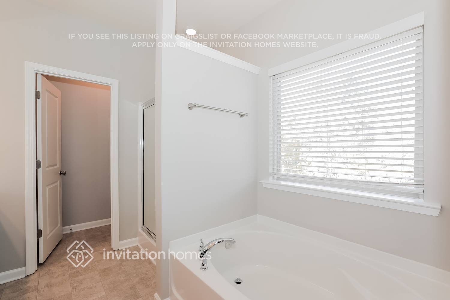 Building Photo - 2049 Charcoal Ives Rd