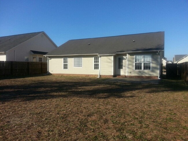 Building Photo - GORGEOUS 3 BEDROOM ACORN RIDGE BEAUTY!