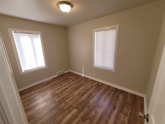 Building Photo - 5580 S 4270 W