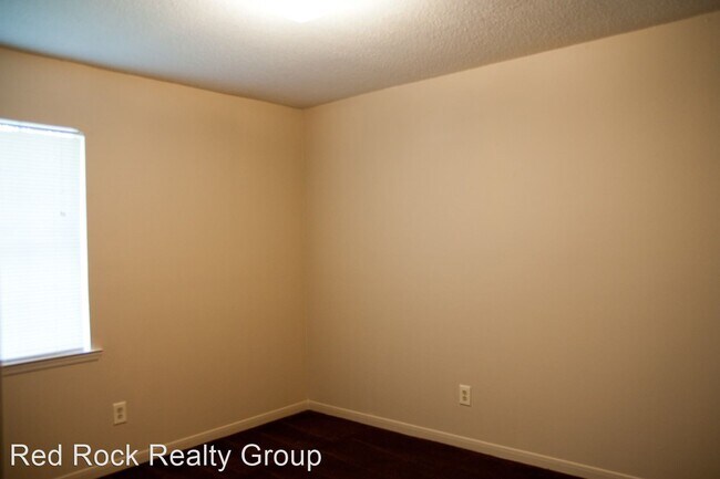 Building Photo - 1722 14th Ave S