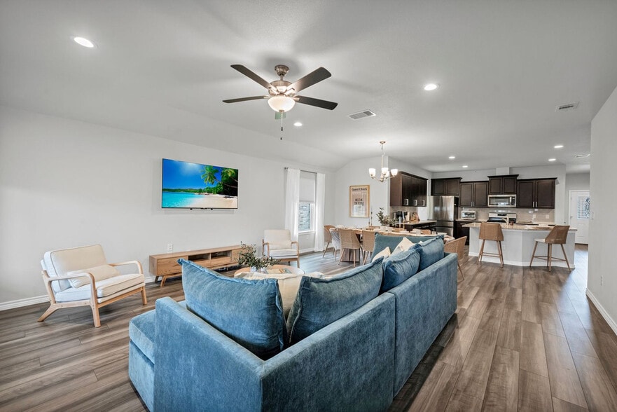 Building Photo - 2785 Eltonne Gdns Dr